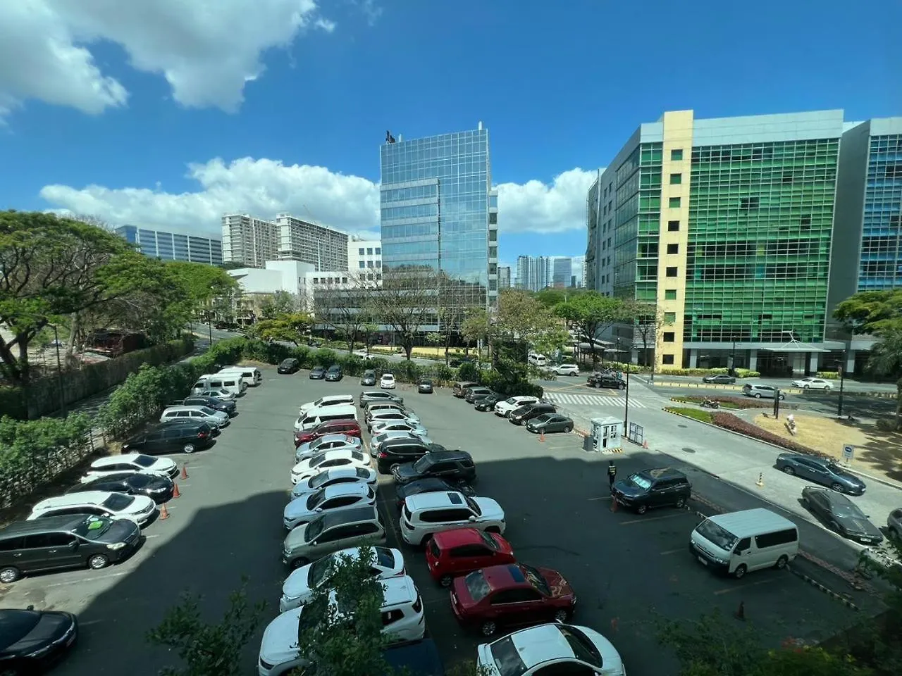 Cozy Apartment In Stamford Executive Residences Manila